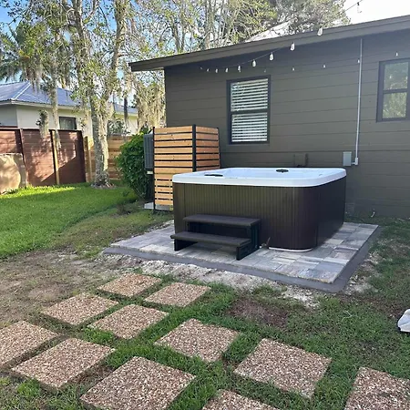 Charming 3Br Family Home Near Downtown & Beach